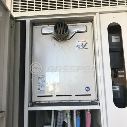 施工前の給湯器（RUF-V2405SAT）