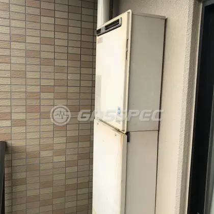 施工前の給湯器（OURB-2450SAQ）