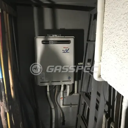 施工前の給湯器（RUF-V2405SAW）