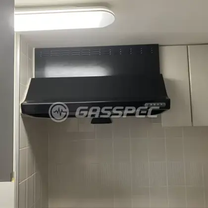 施工前のレンジフード
