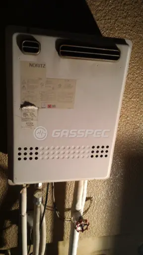 交換前の給湯器（ノーリツ GT-2012SAWX）