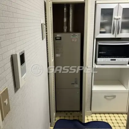 施工前の給湯器（AD-200FFA）