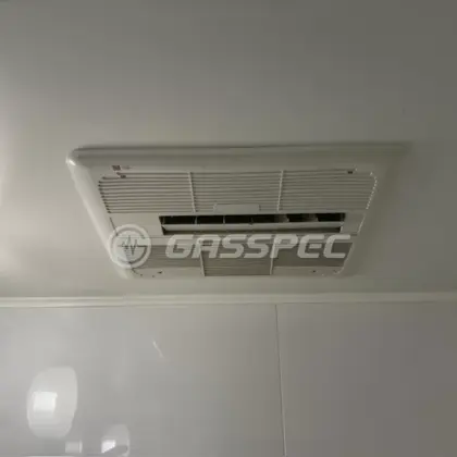 施工前の浴室乾燥機（FD2810J3）
