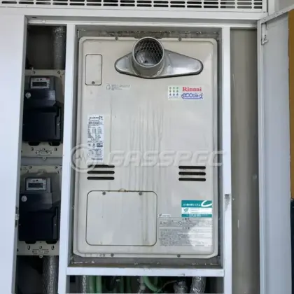 施工前の暖房熱源機（RUFH-K2403AT2-3）