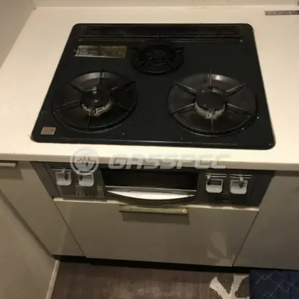 施工前のビルトインガスコンロ（DG3296DQ1SV）