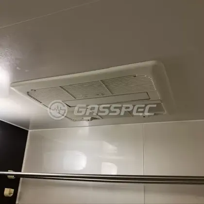 施工前の浴室乾燥機（FD2810J3M）