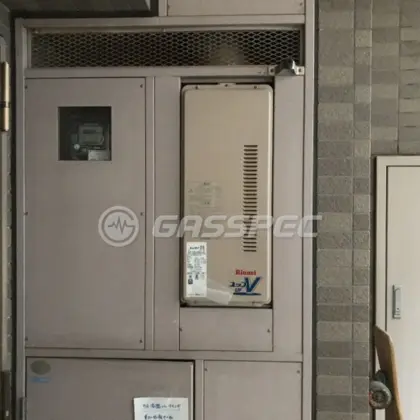 施工前の給湯器（RUF-VS2000SAU-VC）