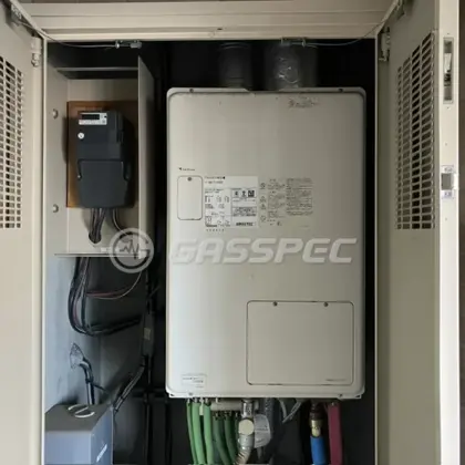 施工前の暖房熱源機（GTH-2417AWX3H-FF）