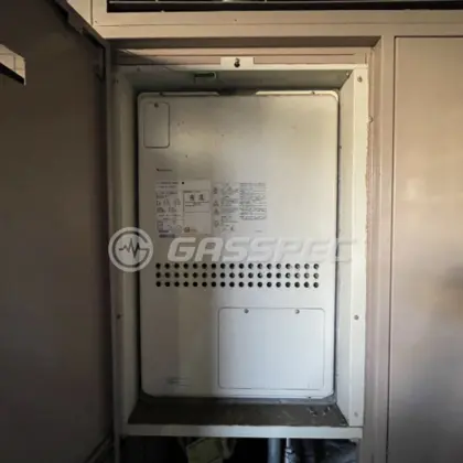 施工前の暖房熱源機（GTH-2413AWXH-H）