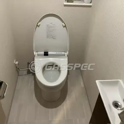 施工前のトイレ（TCF982F / CS367BP）
