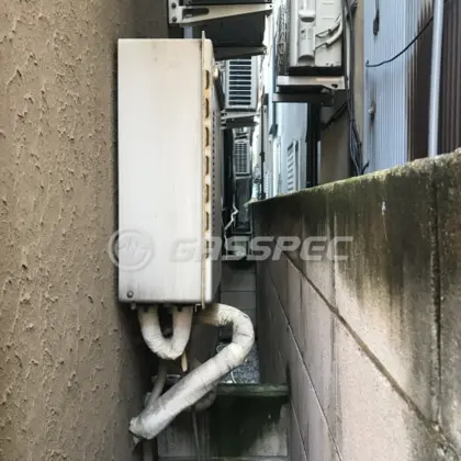 施工前の給湯器（RUF-2002SAW）