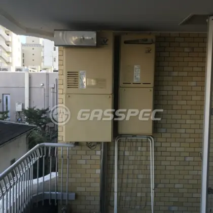 施工前の給湯器（RUX-V2406W）