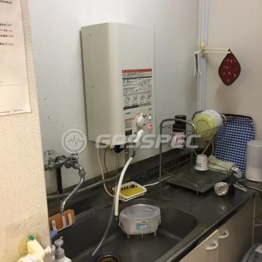交換後の給湯器（イトミック EWM-14）