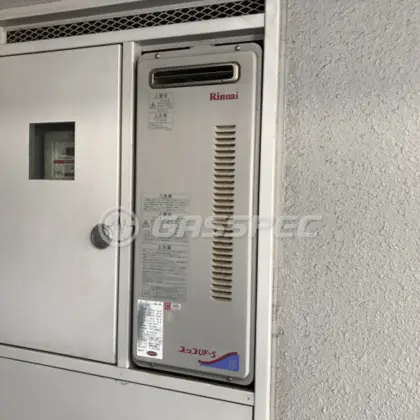 施工前の給湯器（RUF-S1606W）