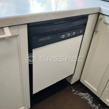 施工前のビルトイン食洗機（NP-P45FD1PAA）