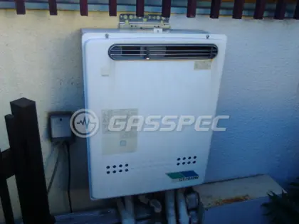 施工前の給湯器（GT-1610W）