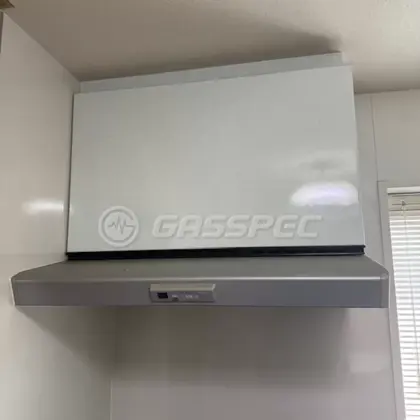 施工前のレンジフード（FVDR-942 SI）