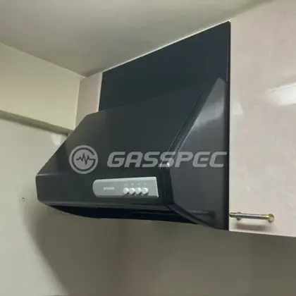 施工前のレンジフード