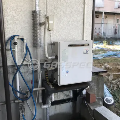 施工前の給湯器（RFS-A1610A）