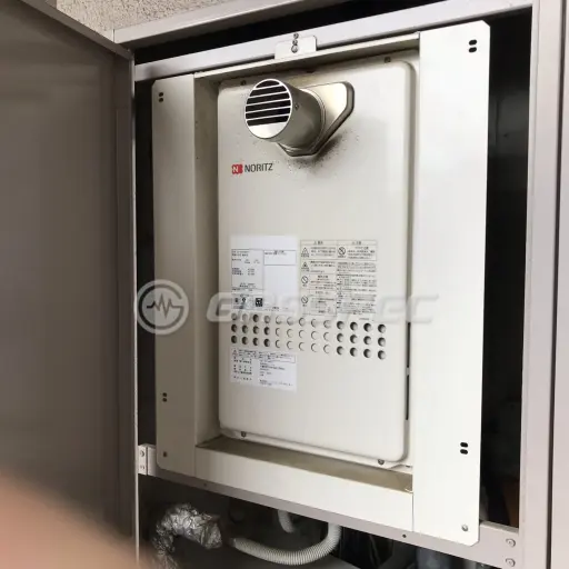 交換前の給湯器（ノーリツ GQ-1627AWX-T）