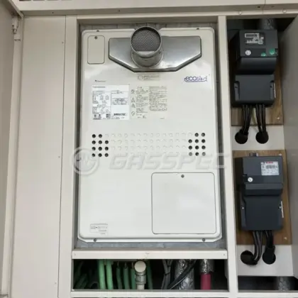 施工前の暖房熱源機（GTH-C2439AWX3H-T）