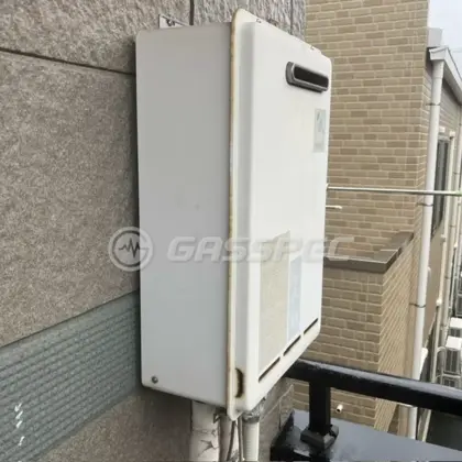 施工前の給湯器（RUX-V1610W）