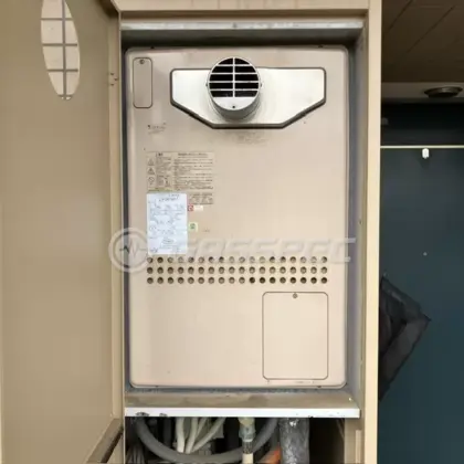 施工前の暖房熱源機（GTH-2401AWX-T）