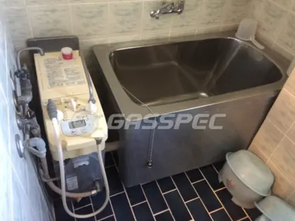 施工前の給湯器（SR-133SDX-AFR-WT）