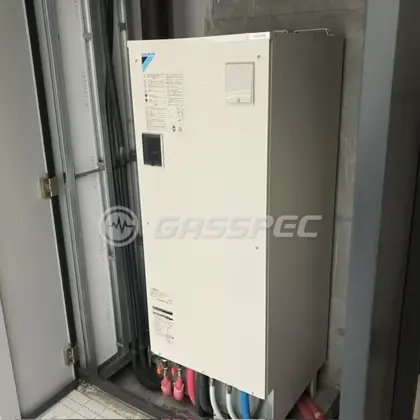 施工前のエコキュート（TU37GFV）