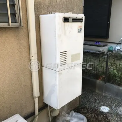 施工前の暖房熱源機（RUFH-VD2400SAW2-3）