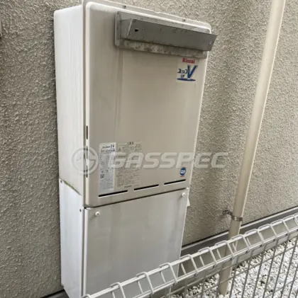 施工前の給湯器（RUF-A2400SAW）