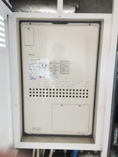 施工前の暖房熱源機（GTH-2413AWXH-H）
