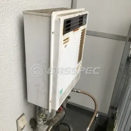 施工前の給湯器（GW-16T3D）