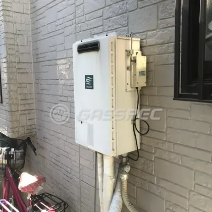 施工前の給湯器（GJ-C24T1）