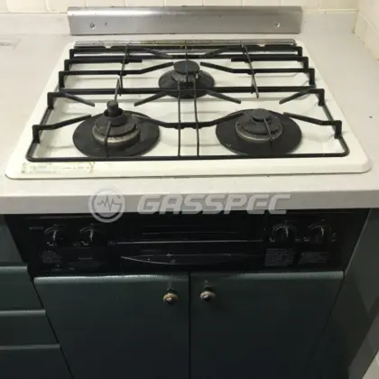 施工前のビルトインガスコンロ（DG3044）