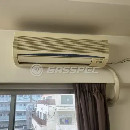施工前のエアコン（MSZ-223KX-W）