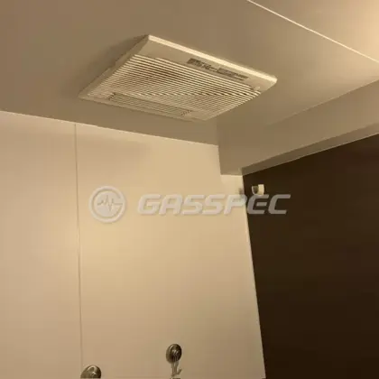 施工前の浴室乾燥機（BS-113HM）