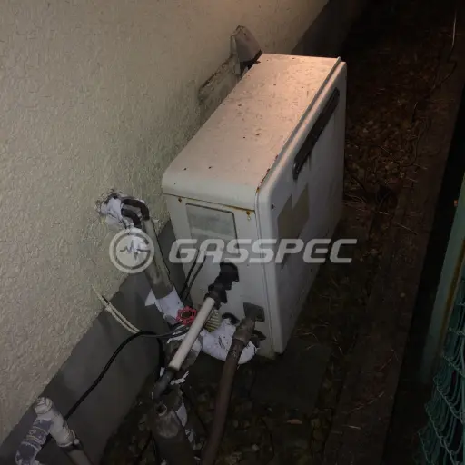 交換前の給湯器