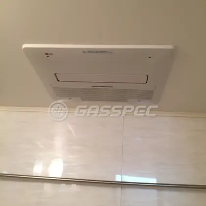 施工後の浴室乾燥機（ノーリツ BDV-4104AUKNC-J3-BL）