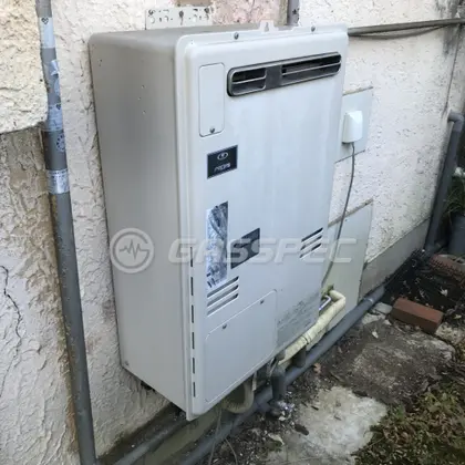 施工前の給湯器（RUFH-V1613SAW2-1）