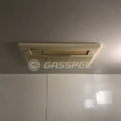 施工前の浴室乾燥機（FD2811J3）