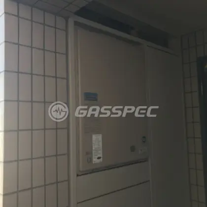施工前の給湯器（OURB-2450AQ-CU）