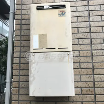 施工前の給湯器（RUF-V2005SAW）