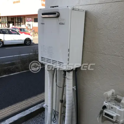 施工前の給湯器