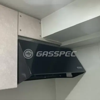 施工前のレンジフード