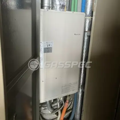施工前の暖房熱源機（RUFH-V1613AFF）