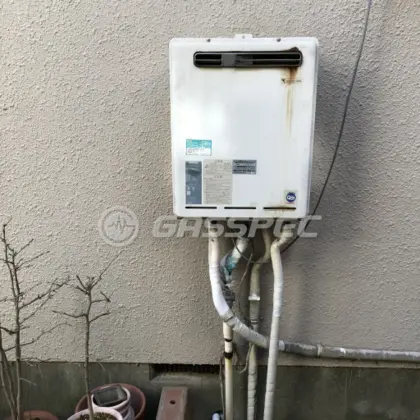 施工前の給湯器（KG-A816RFWC-R1）
