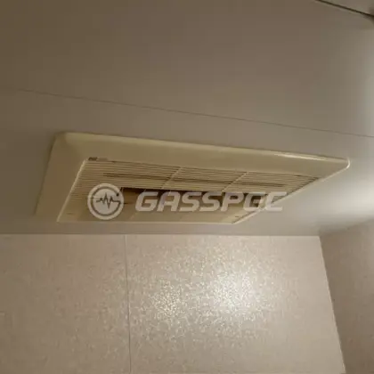 施工前の浴室乾燥機（FD2809F2）