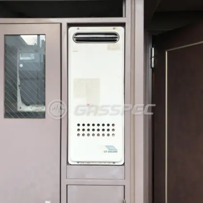 施工前の給湯器（GT-2003AW）