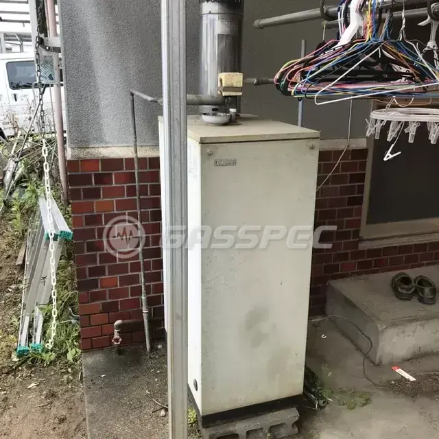 交換前の石油給湯器 長府 PG-35